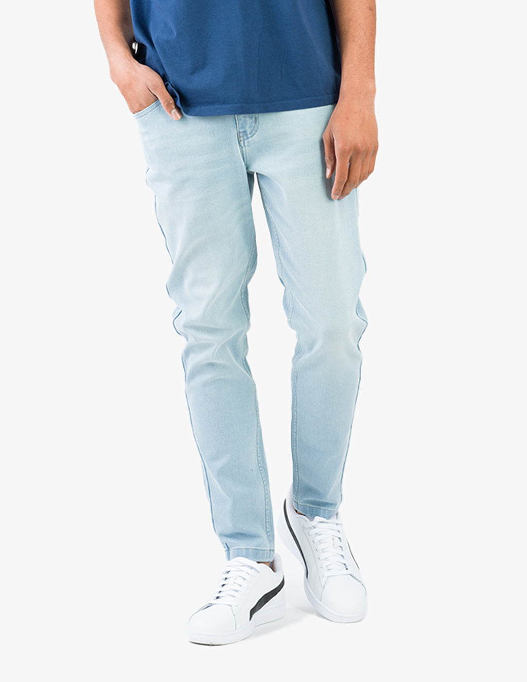 Light shops blue tapered jeans mens