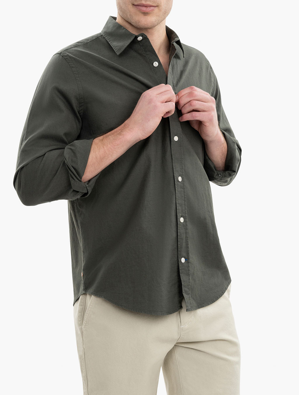 green dress shirt with grey pants What Color Shirt Goes With Grey Pants Best?