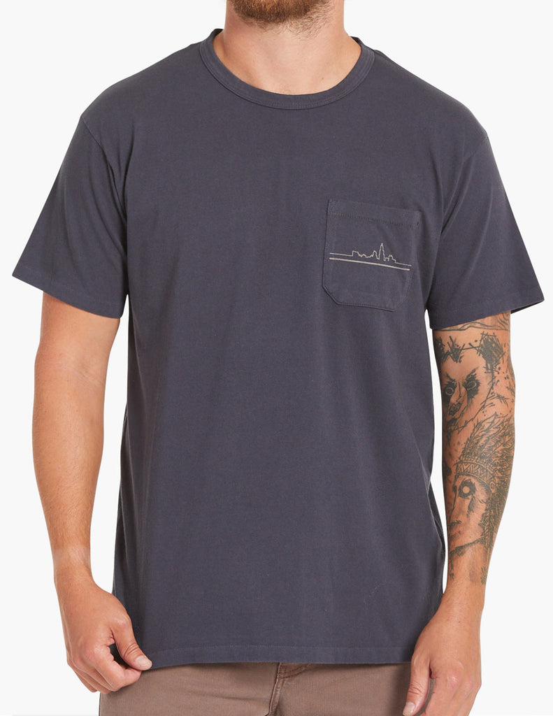 cotton usa made tee black skyline embroidery